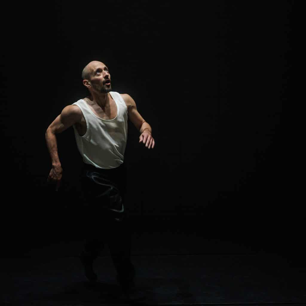 Manu Roque in 'Le vent se lève' Choreographed by Manu Roque